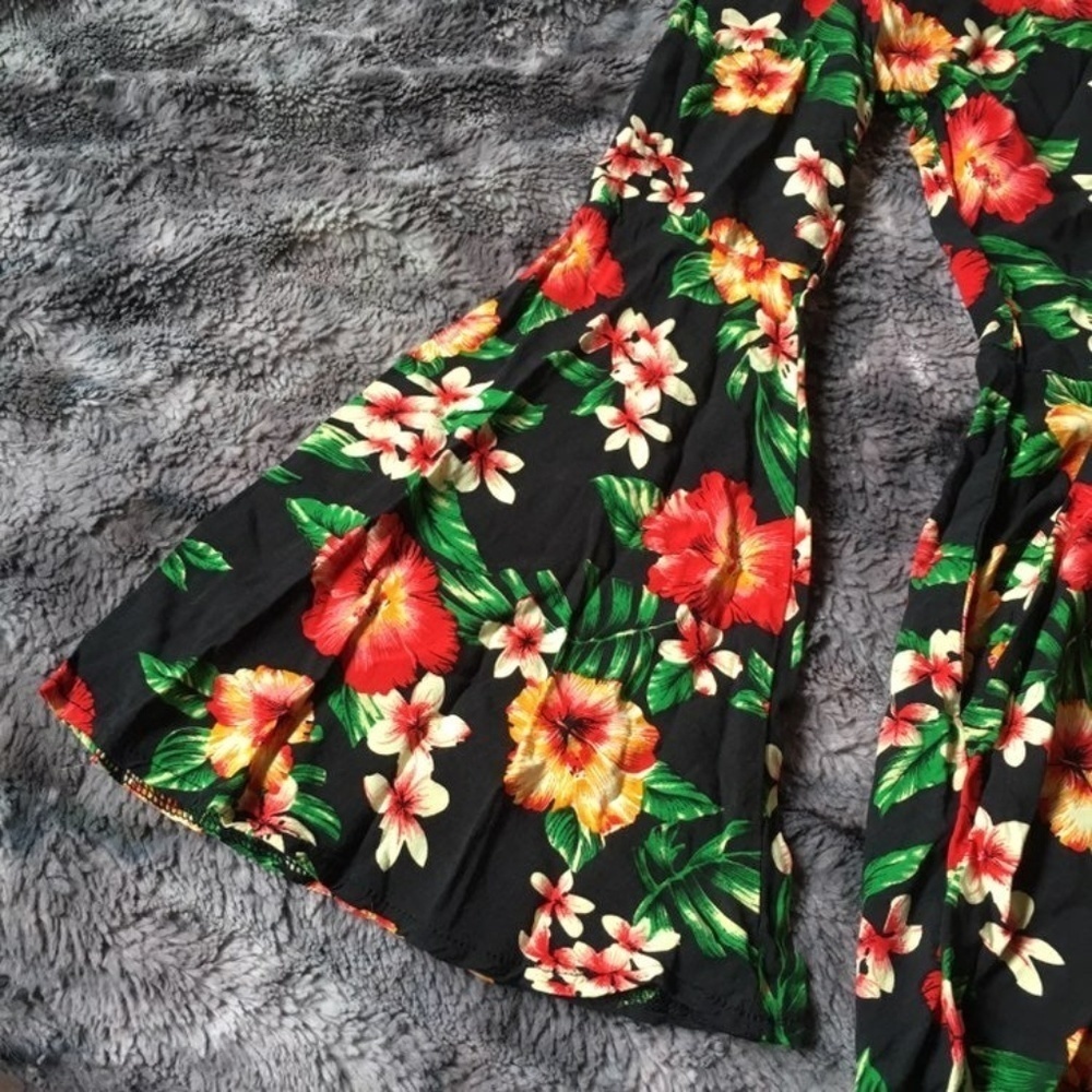 AX Paris Donna Floral Romper - Picture 5 of 8
